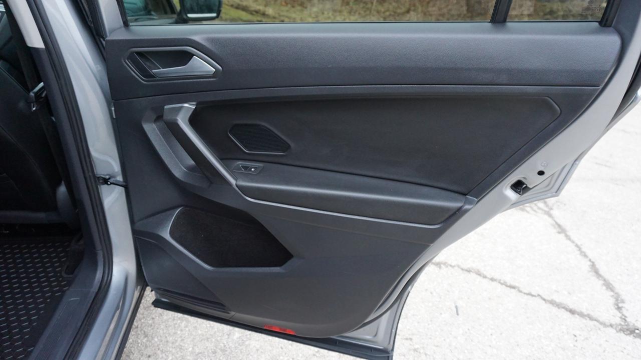 Volkswagen Tiguan 2.0T SE R-Line Black FWD 2021