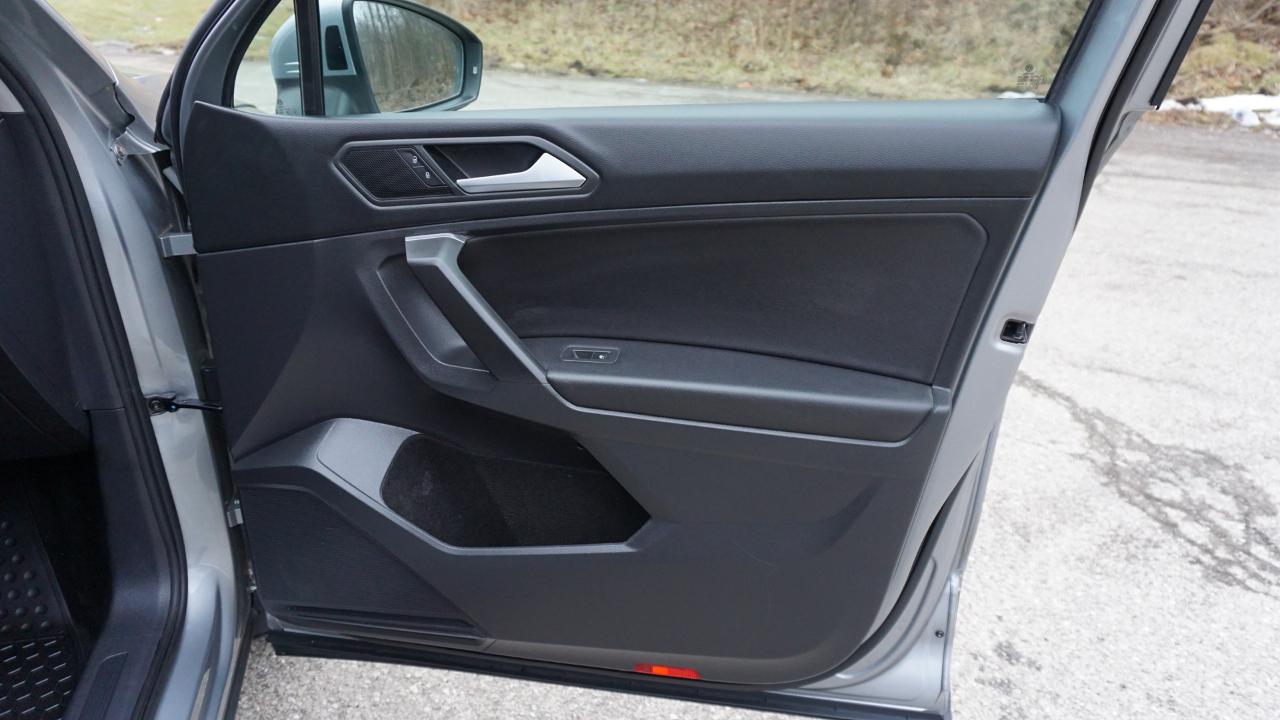 Volkswagen Tiguan 2.0T SE R-Line Black FWD 2021