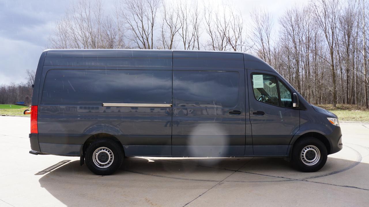 Mercedes-Benz Sprinter Van 2500 High Roof V6 170" RWD 2019
