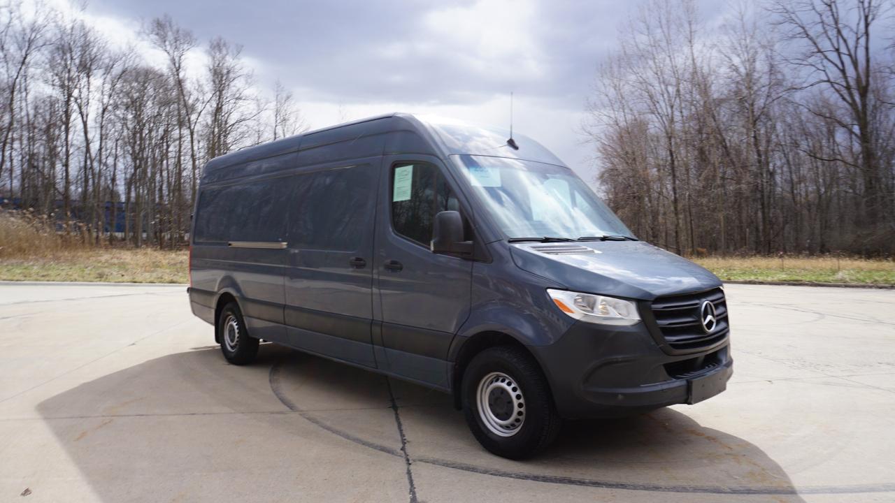 Mercedes-Benz Sprinter Van 2500 High Roof V6 170" RWD 2019