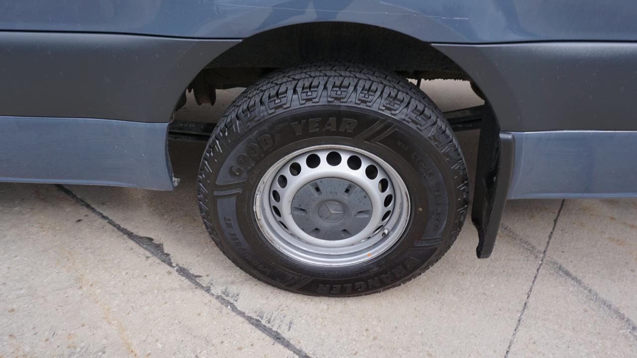 Mercedes-Benz Sprinter Van 2500 High Roof V6 170" RWD 2019