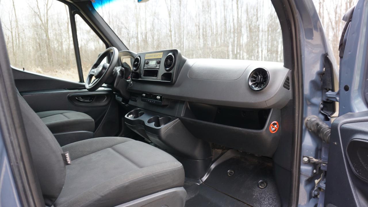 Mercedes-Benz Sprinter Van 2500 High Roof V6 170" RWD 2019