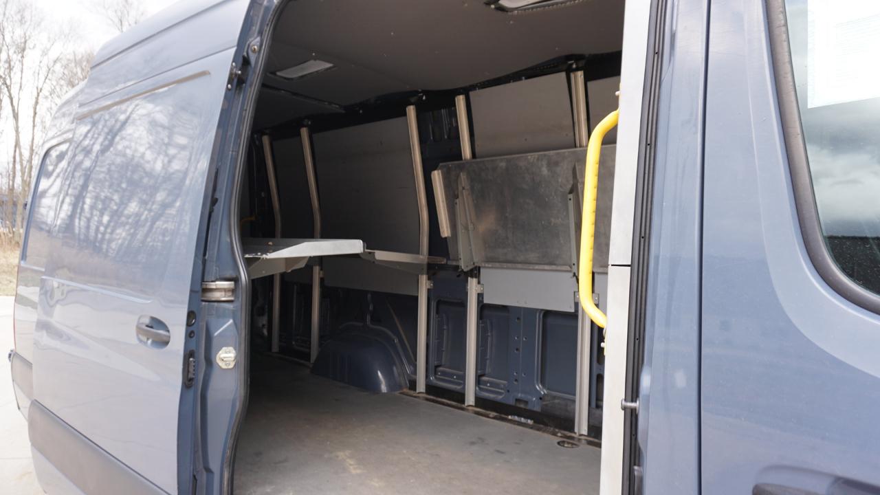 Mercedes-Benz Sprinter Van 2500 High Roof V6 170" RWD 2019