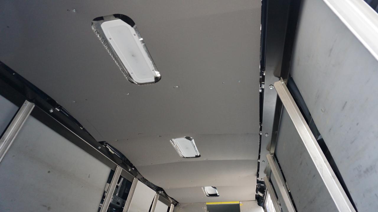 Mercedes-Benz Sprinter Van 2500 High Roof V6 170" RWD 2019