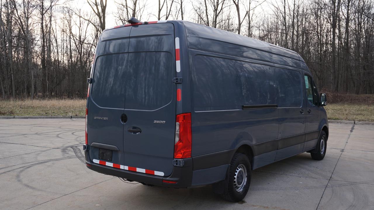 Mercedes-Benz Sprinter Van 2500 High Roof V6 170" RWD 2019