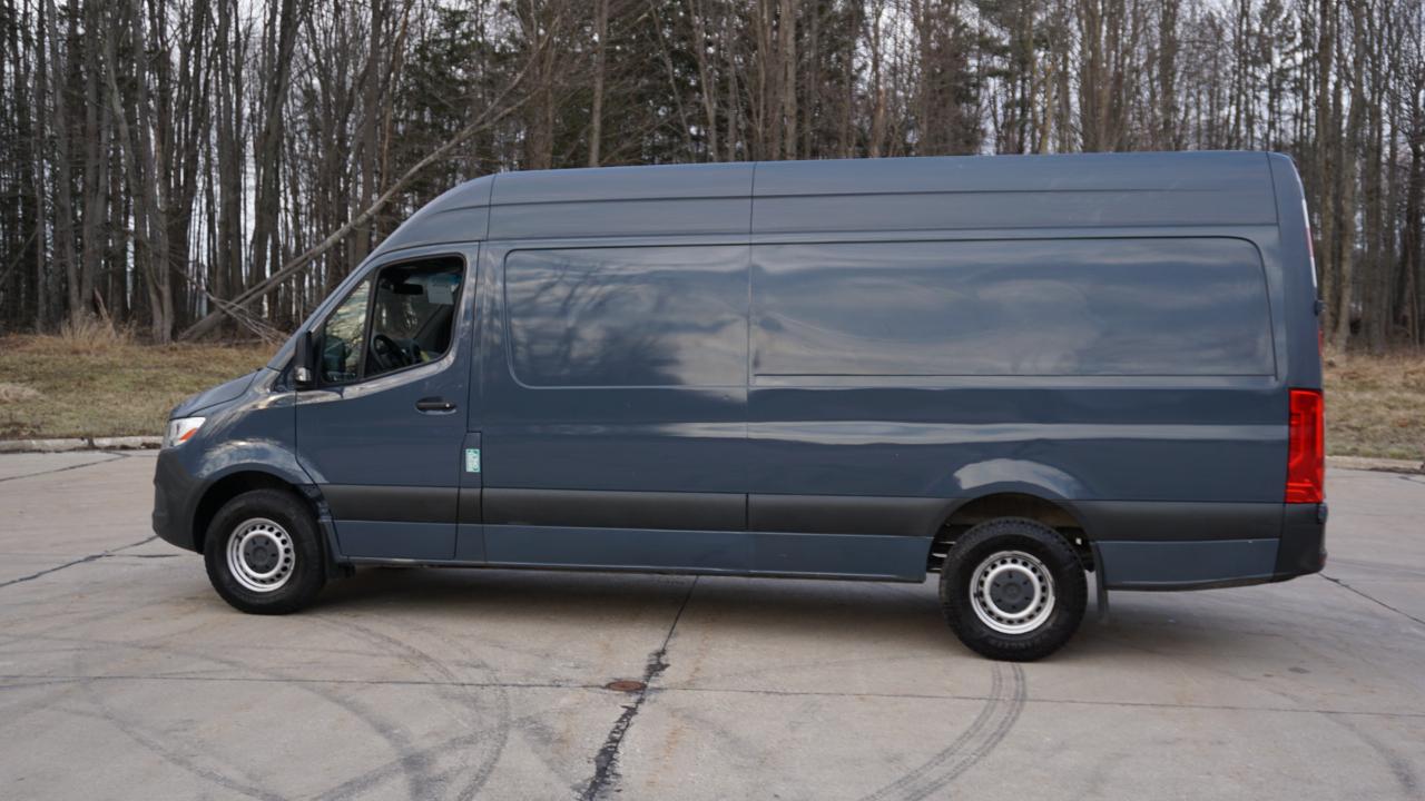 Mercedes-Benz Sprinter Van 2500 High Roof V6 170" RWD 2019