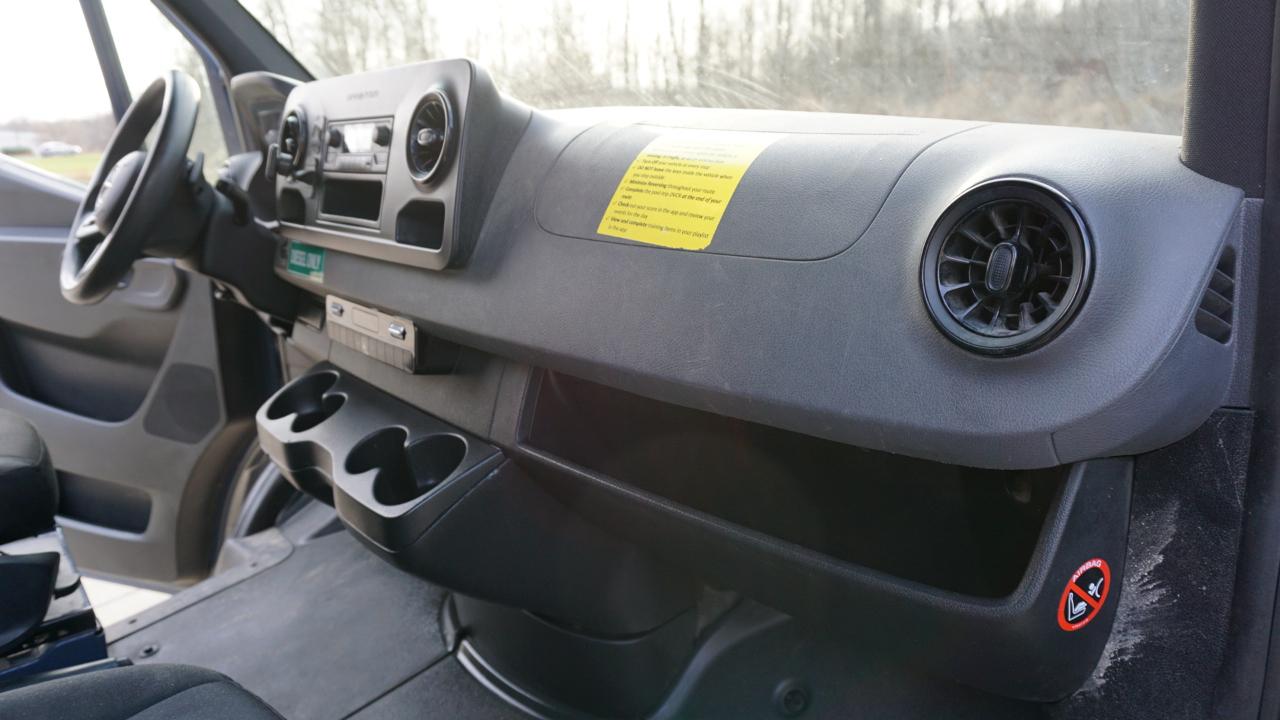 Mercedes-Benz Sprinter Van 2500 High Roof V6 170" RWD 2019