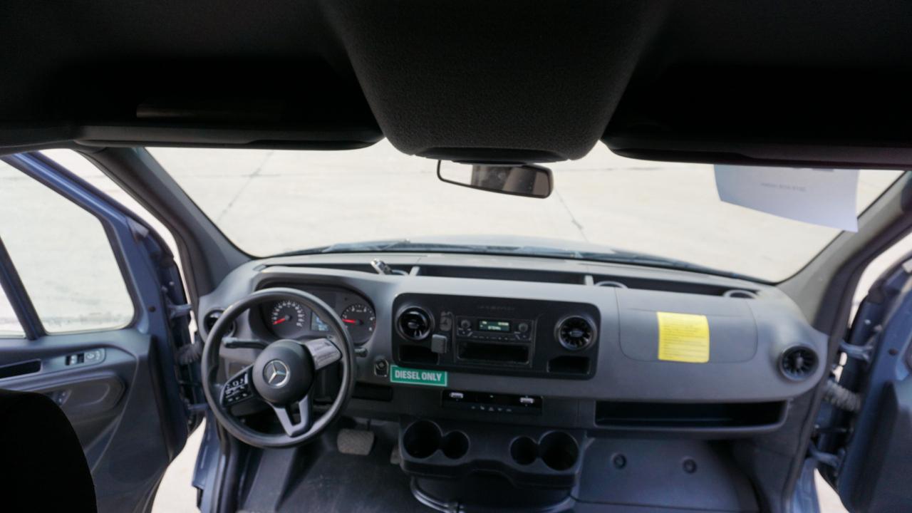 Mercedes-Benz Sprinter Van 2500 High Roof V6 170" RWD 2019