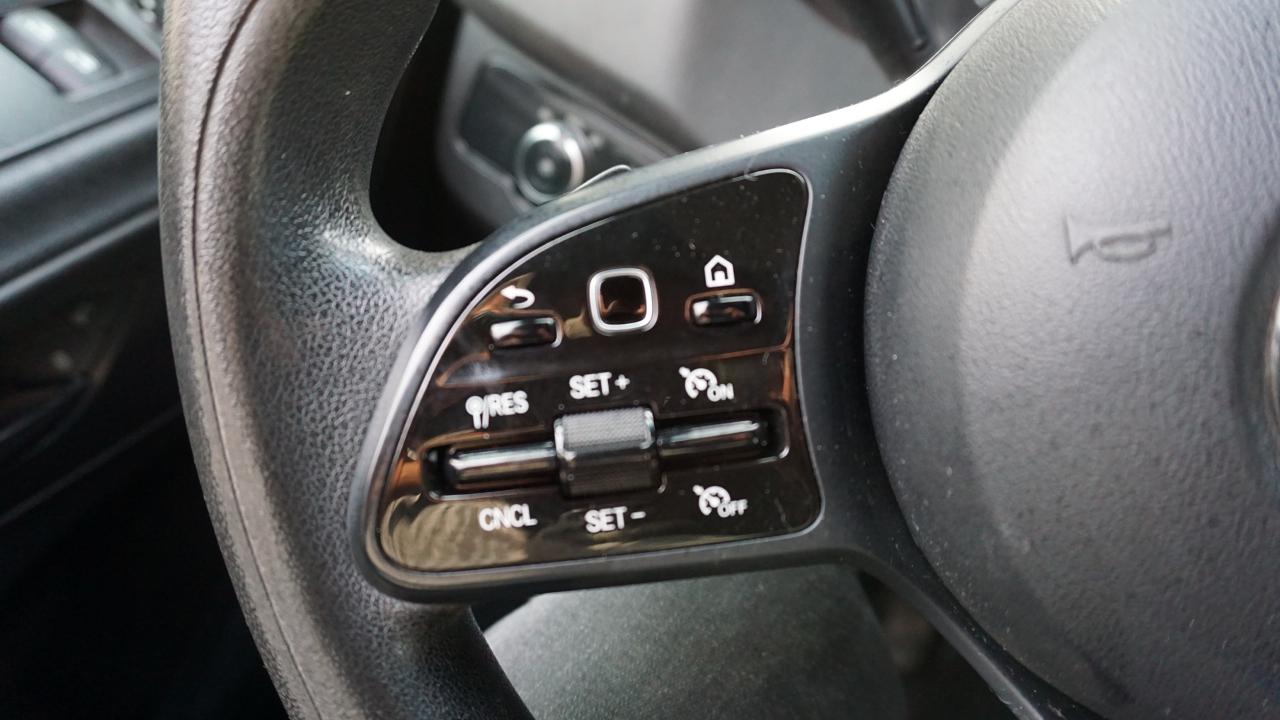 Mercedes-Benz Sprinter Van 2500 High Roof V6 170" RWD 2019