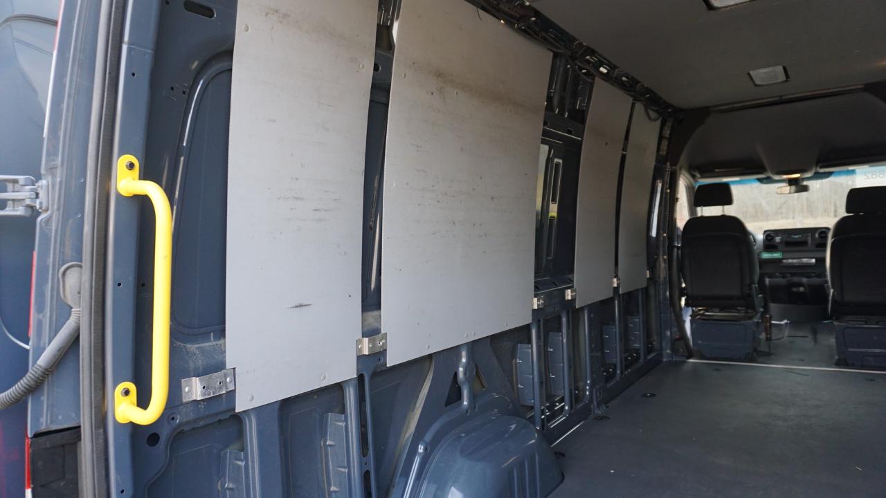 Mercedes-Benz Sprinter Van 2500 High Roof V6 170" RWD 2019