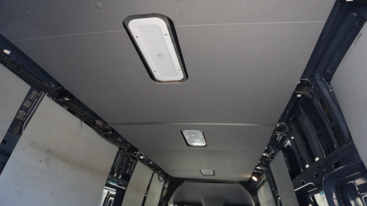 Mercedes-Benz Sprinter Van 2500 High Roof V6 170" RWD 2019