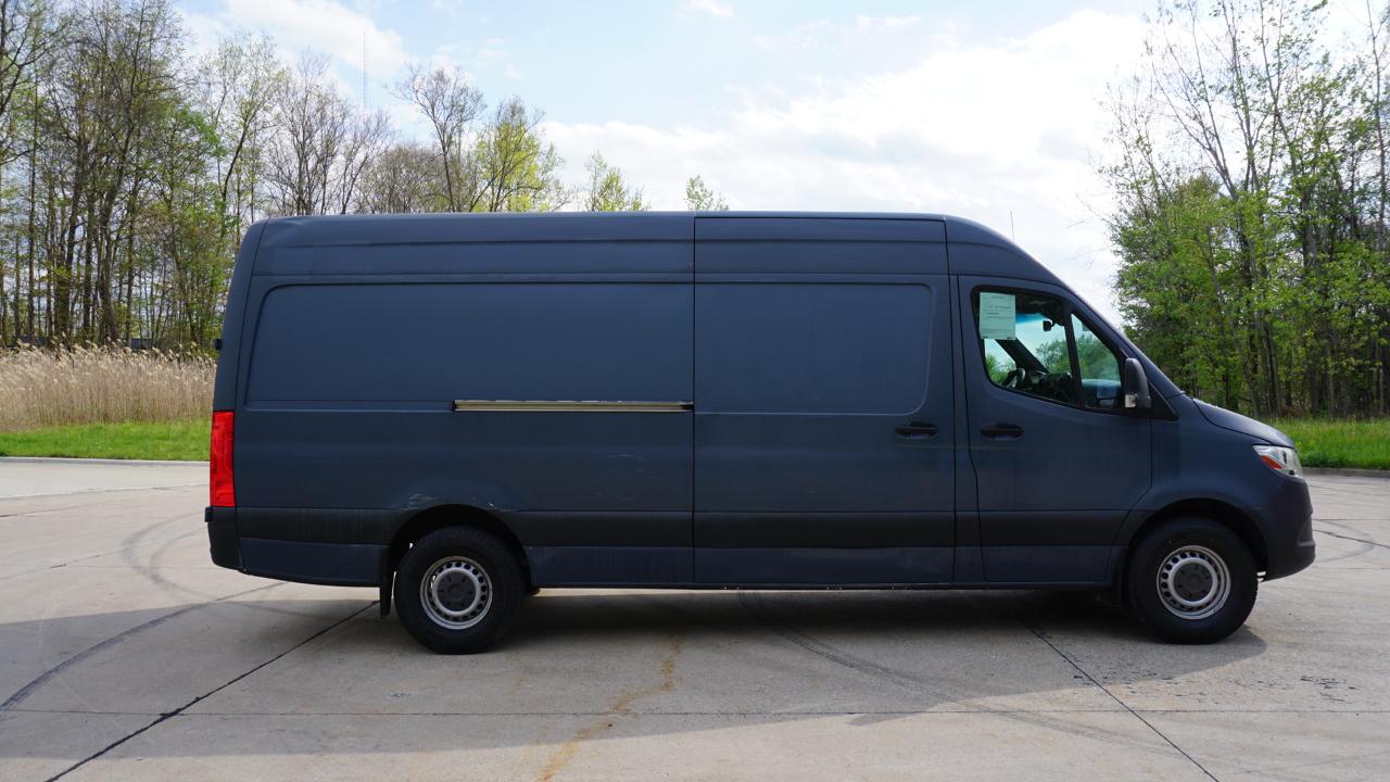 Mercedes-Benz Sprinter Van 2500 High Roof V6 170" RWD 2019