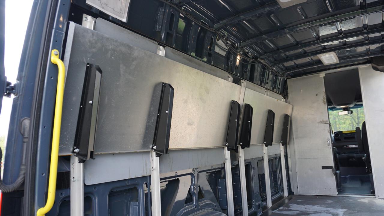 Mercedes-Benz Sprinter Van 2500 High Roof V6 170" RWD 2019