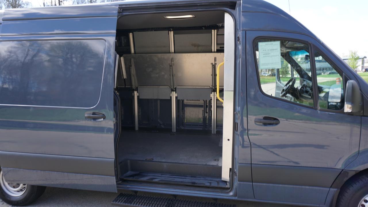 Mercedes-Benz Sprinter Van 2500 High Roof V6 170" RWD 2019