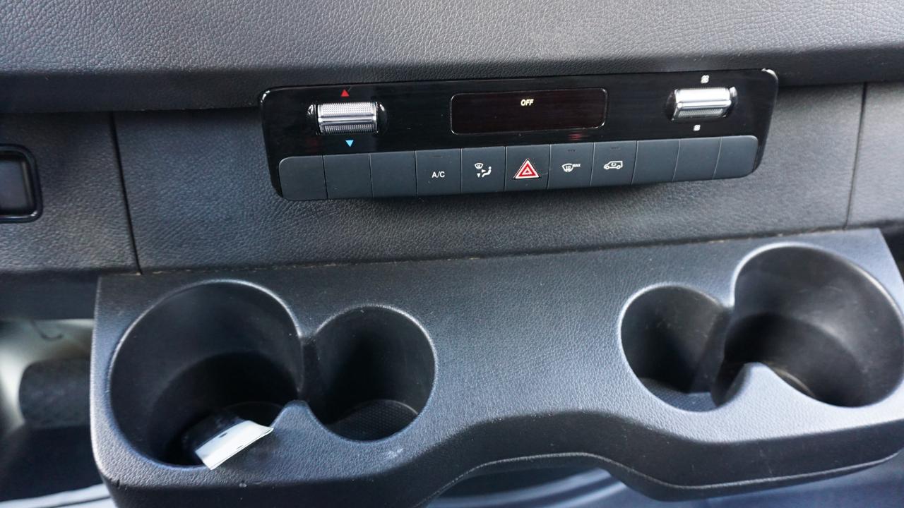 Mercedes-Benz Sprinter Van 2500 High Roof V6 170" RWD 2019