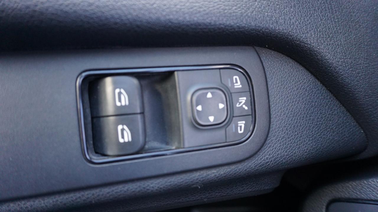 Mercedes-Benz Sprinter Van 2500 High Roof V6 170" RWD 2019