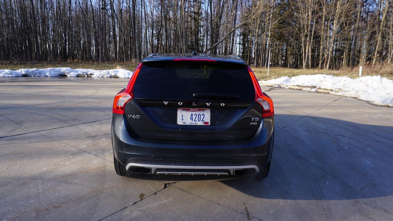 Volvo V60 Cross Country 2015.5 4dr Wgn T5 AWD 2015
