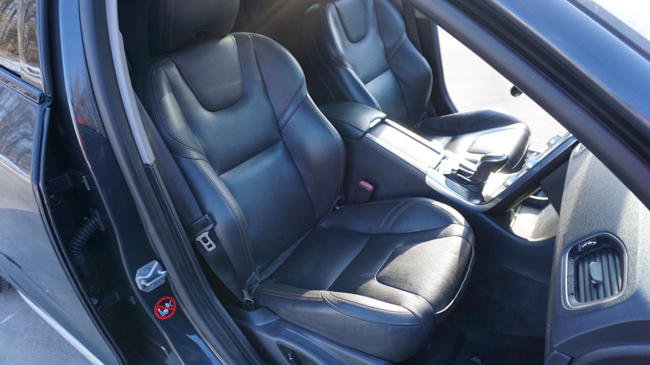 Volvo V60 Cross Country 2015.5 4dr Wgn T5 AWD 2015