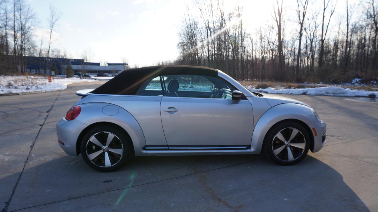 Volkswagen Beetle Convertible 2dr DSG 2.0T PZEV 2013