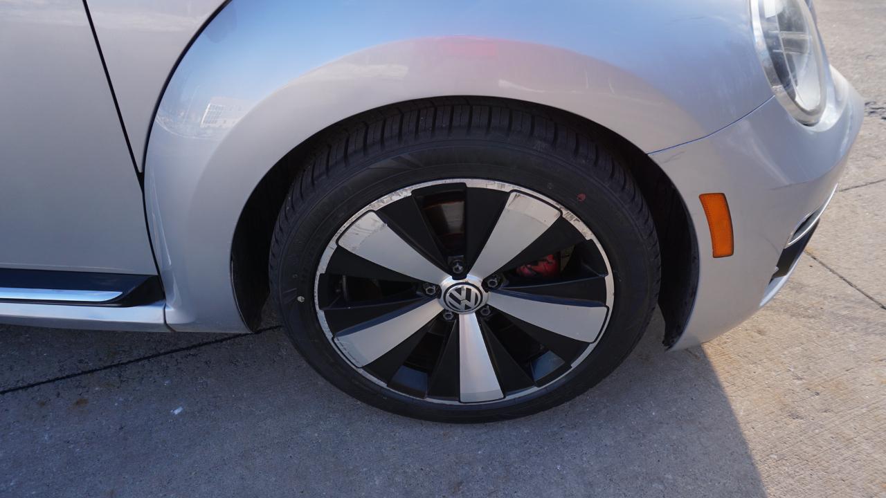 Volkswagen Beetle Convertible 2dr DSG 2.0T PZEV 2013