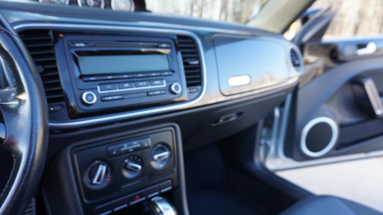 Volkswagen Beetle Convertible 2dr DSG 2.0T PZEV 2013