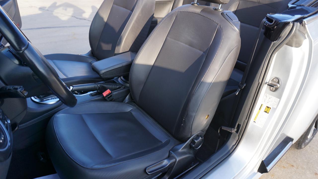 Volkswagen Beetle Convertible 2dr DSG 2.0T PZEV 2013