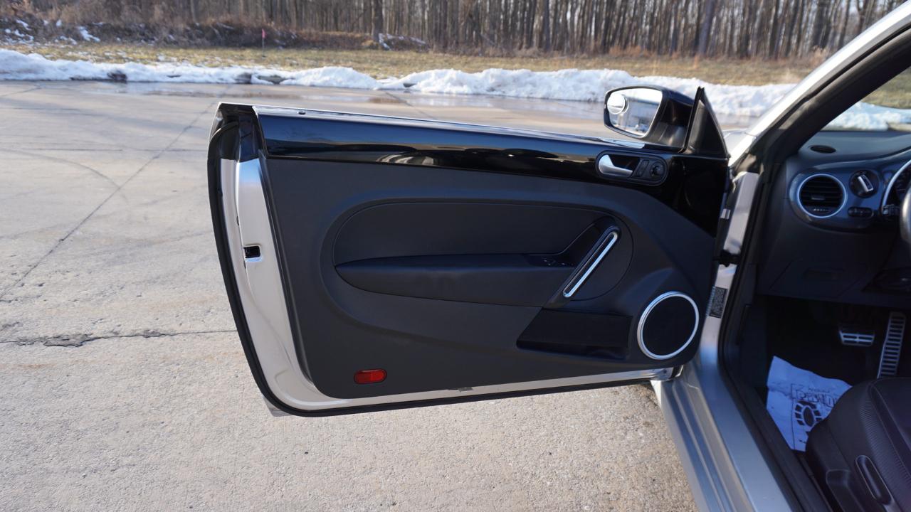 Volkswagen Beetle Convertible 2dr DSG 2.0T PZEV 2013