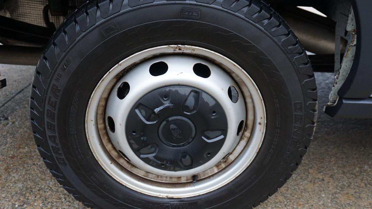 Ford Transit Van T-250 148" Low Rf 9000 GVWR Swing-Out RH Dr 2017