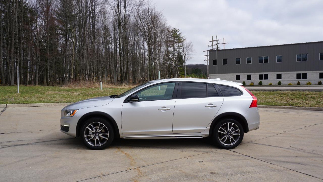 Volvo V60 Cross Country 4dr Wgn T5 AWD 2016