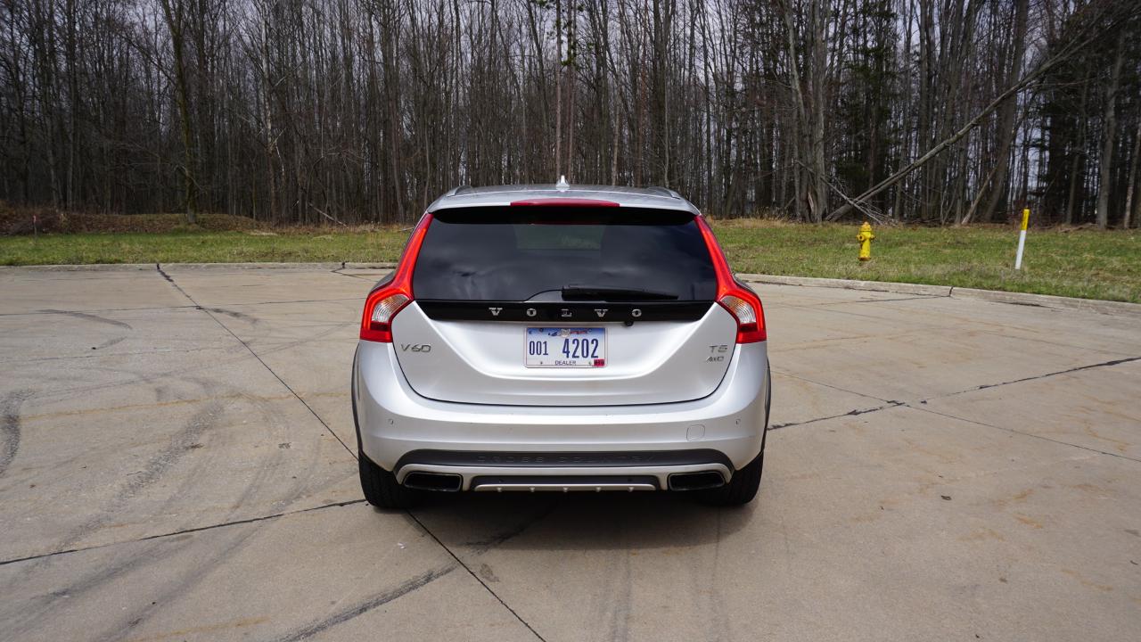Volvo V60 Cross Country 4dr Wgn T5 AWD 2016