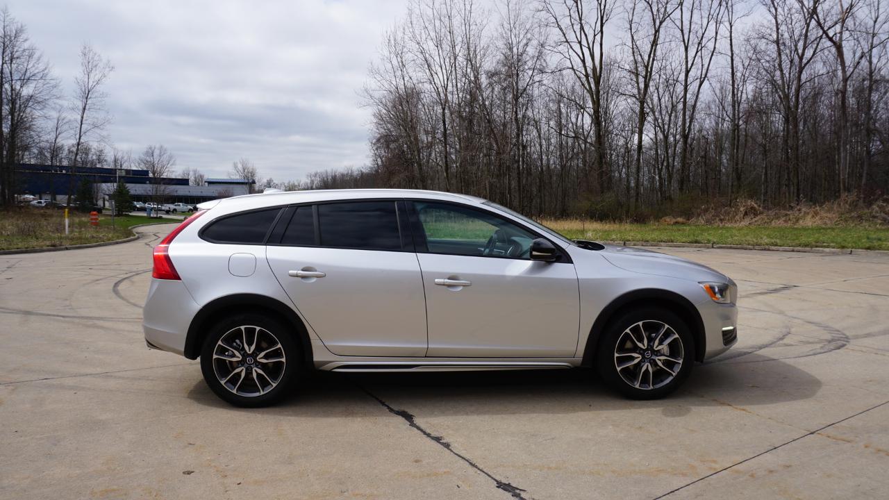 Volvo V60 Cross Country 4dr Wgn T5 AWD 2016