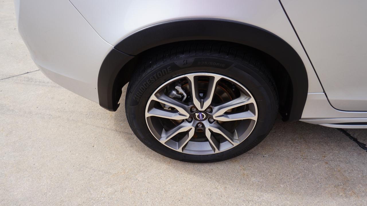 Volvo V60 Cross Country 4dr Wgn T5 AWD 2016