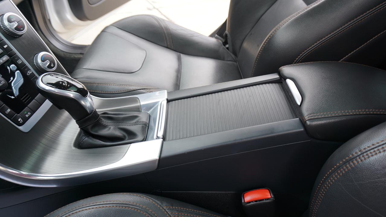 Volvo V60 Cross Country 4dr Wgn T5 AWD 2016