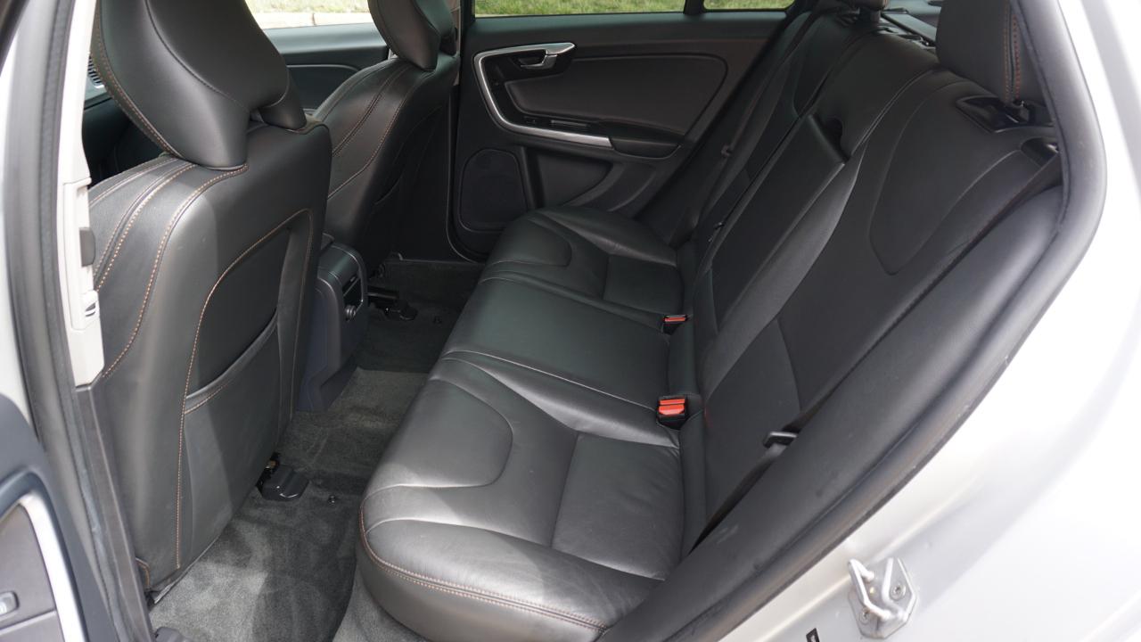 Volvo V60 Cross Country 4dr Wgn T5 AWD 2016