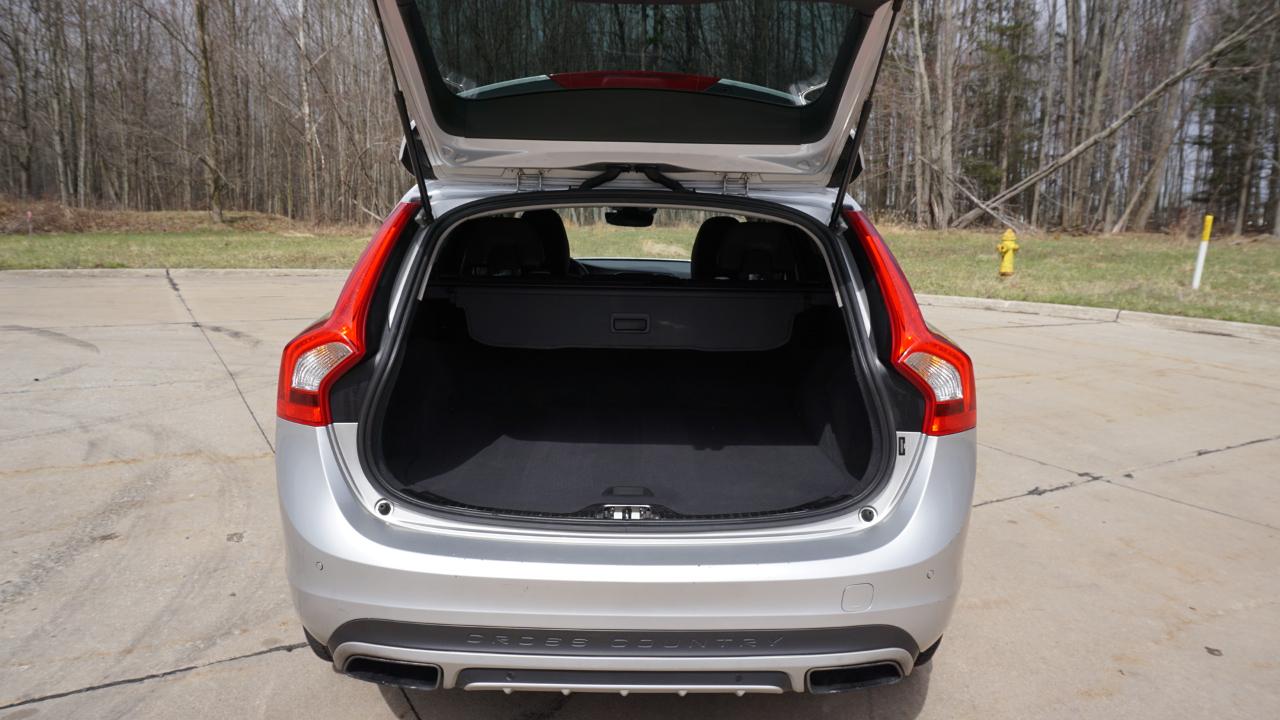 Volvo V60 Cross Country 4dr Wgn T5 AWD 2016