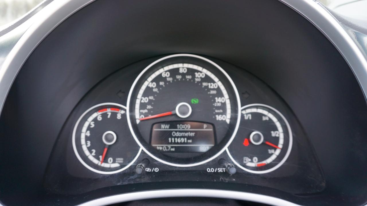 Volkswagen Beetle Convertible 2dr DSG 2.0T R-Line PZEV 2014