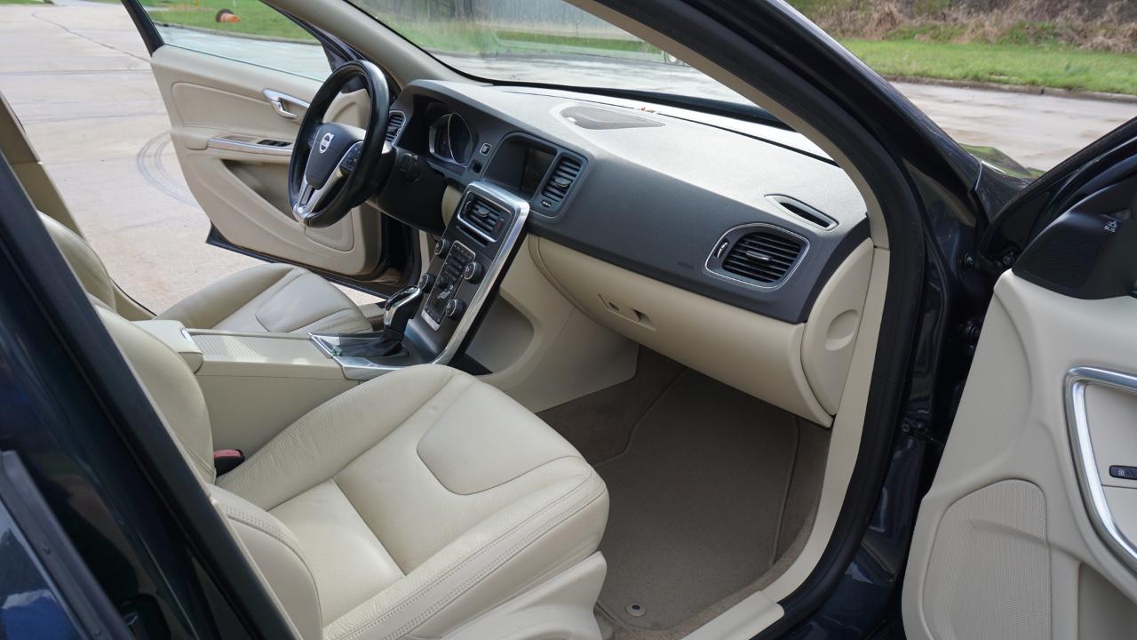 Volvo S60 4dr Sdn T5 AWD 2014