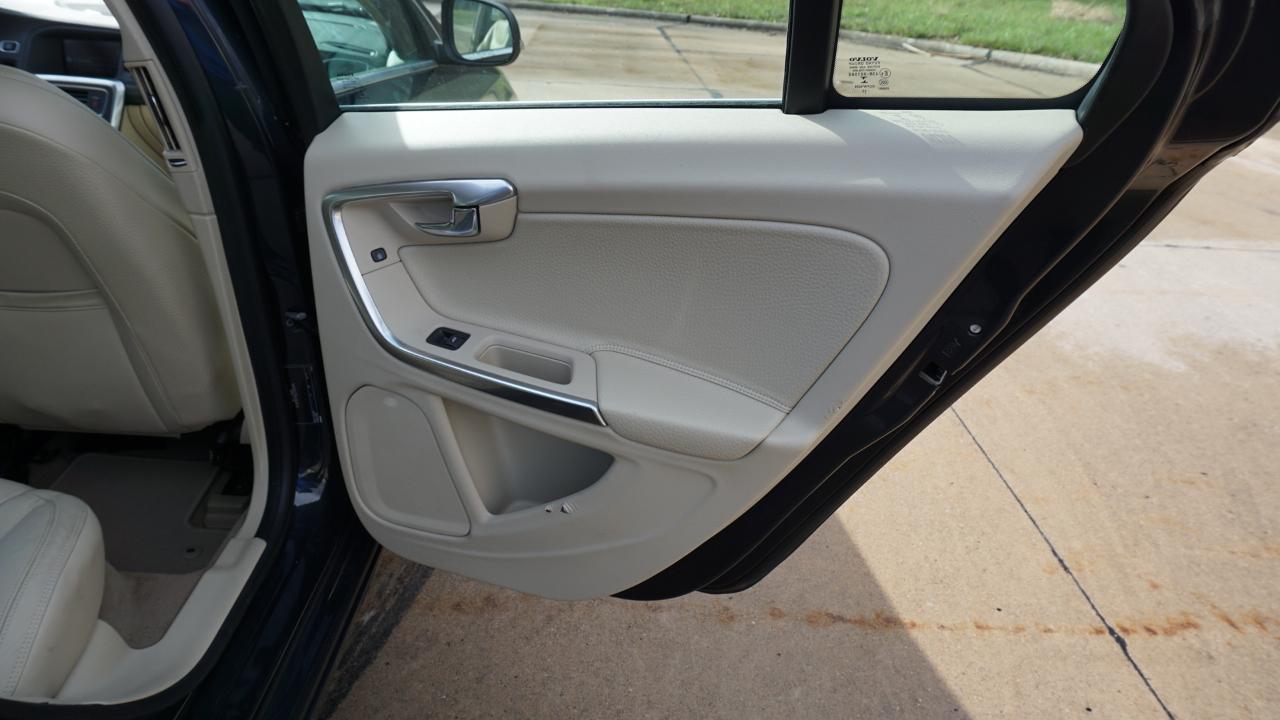 Volvo S60 4dr Sdn T5 AWD 2014