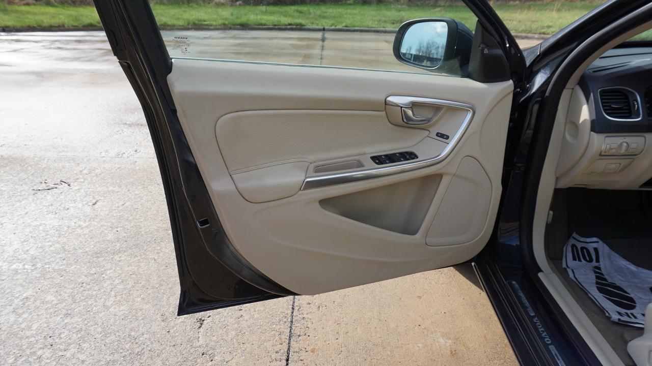 Volvo S60 4dr Sdn T5 AWD 2014