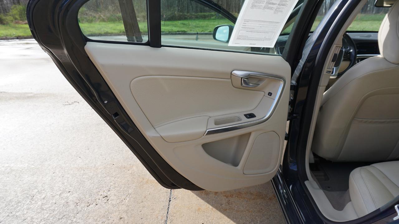 Volvo S60 4dr Sdn T5 AWD 2014