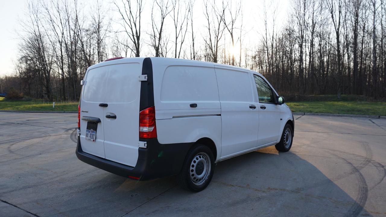 Mercedes-Benz Metris Cargo Van Standard Roof 126" Wheelbase 2019