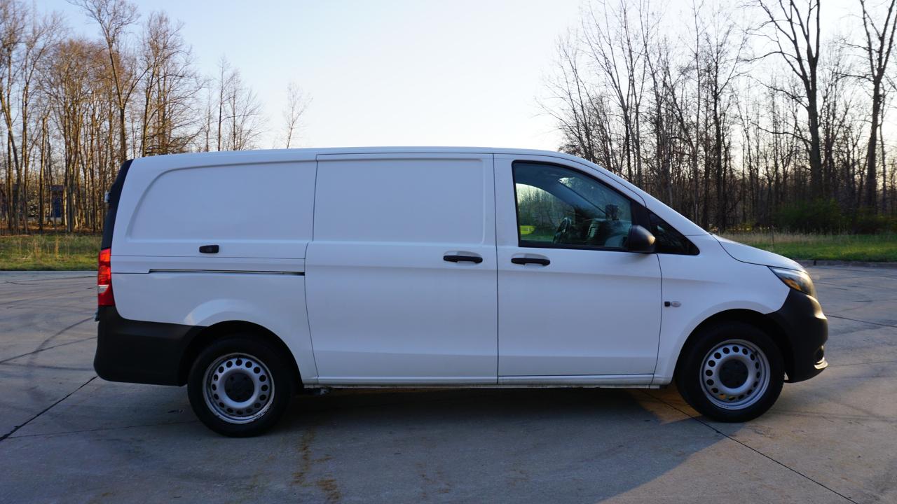 Mercedes-Benz Metris Cargo Van Standard Roof 126" Wheelbase 2019