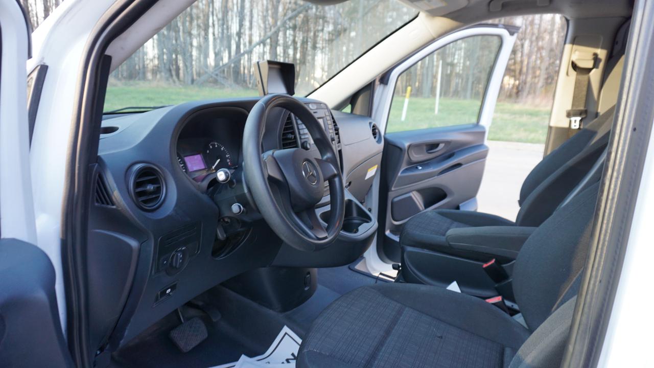 Mercedes-Benz Metris Cargo Van Standard Roof 126" Wheelbase 2019