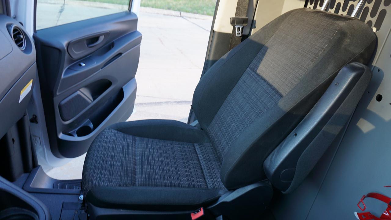 Mercedes-Benz Metris Cargo Van Standard Roof 126" Wheelbase 2019