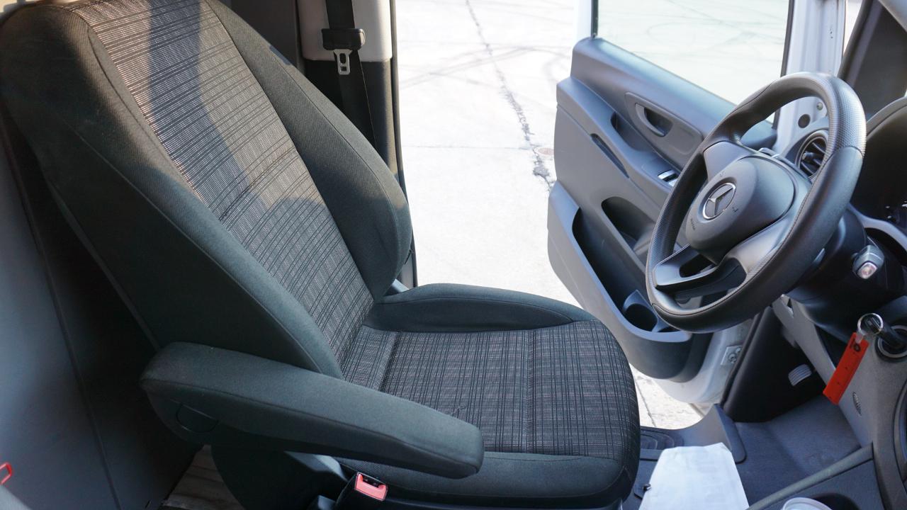 Mercedes-Benz Metris Cargo Van Standard Roof 126" Wheelbase 2019