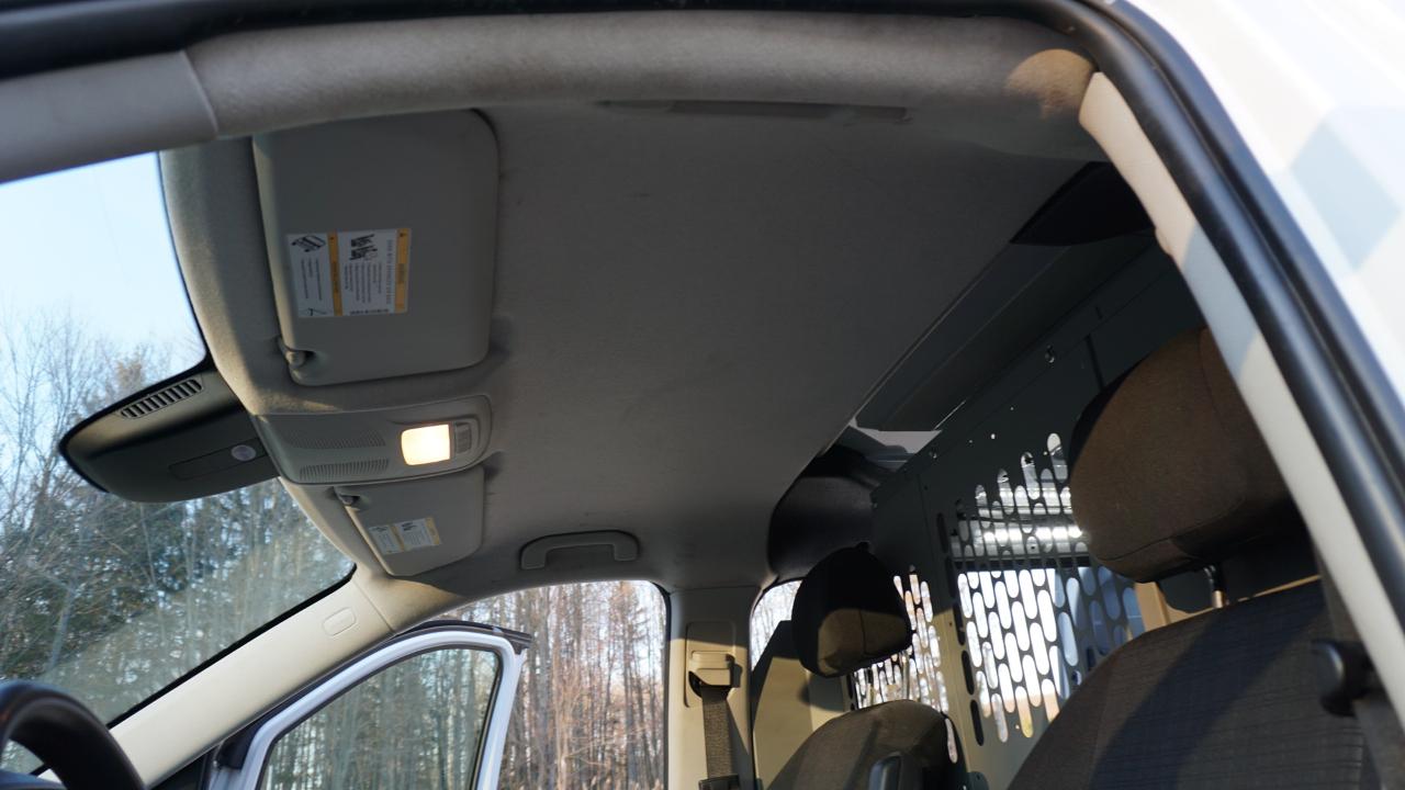 Mercedes-Benz Metris Cargo Van Standard Roof 126" Wheelbase 2019