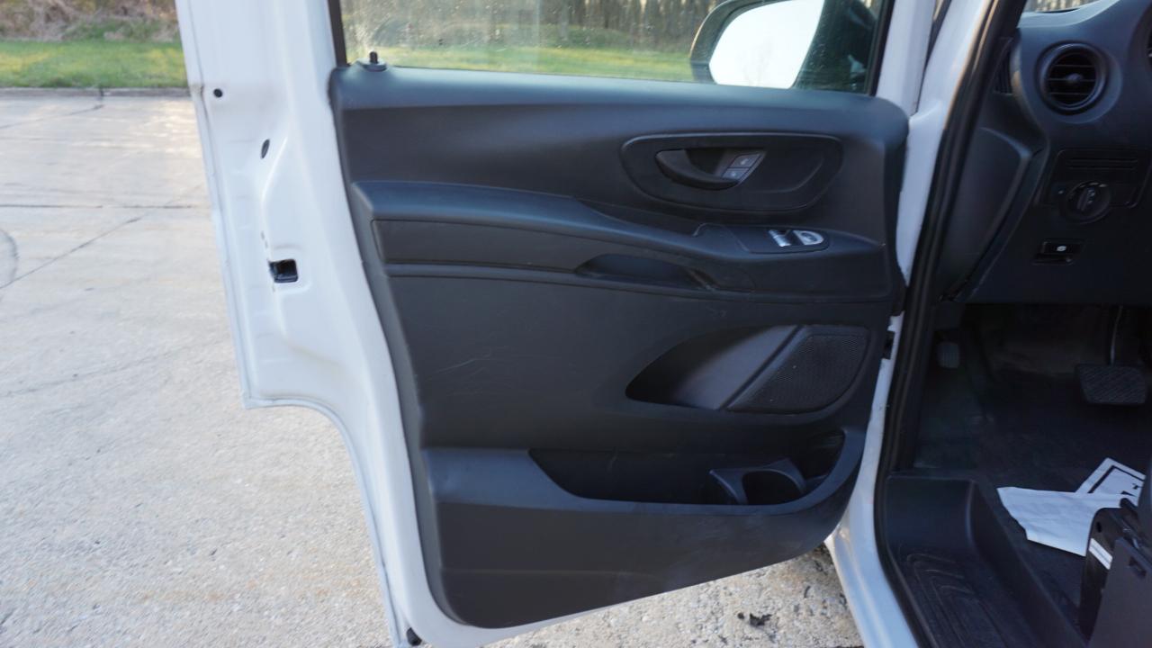 Mercedes-Benz Metris Cargo Van Standard Roof 126" Wheelbase 2019