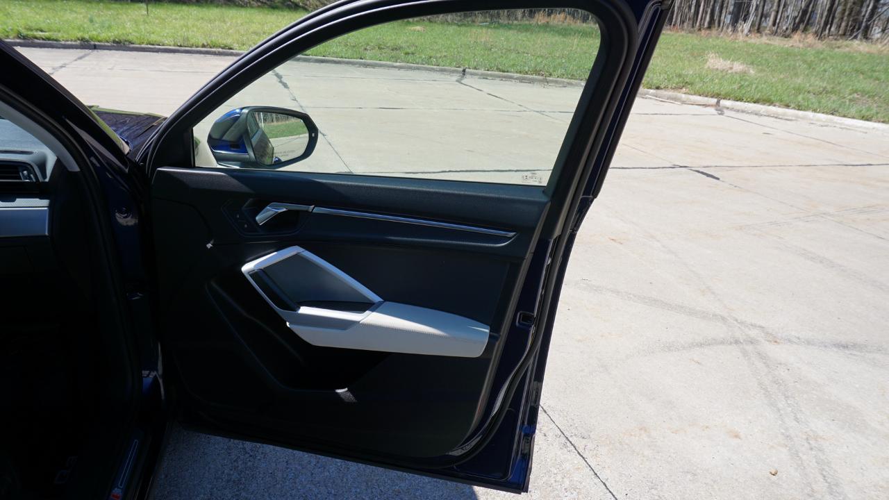 Audi Q3 S line Premium Plus 45 TFSI quattro 2023