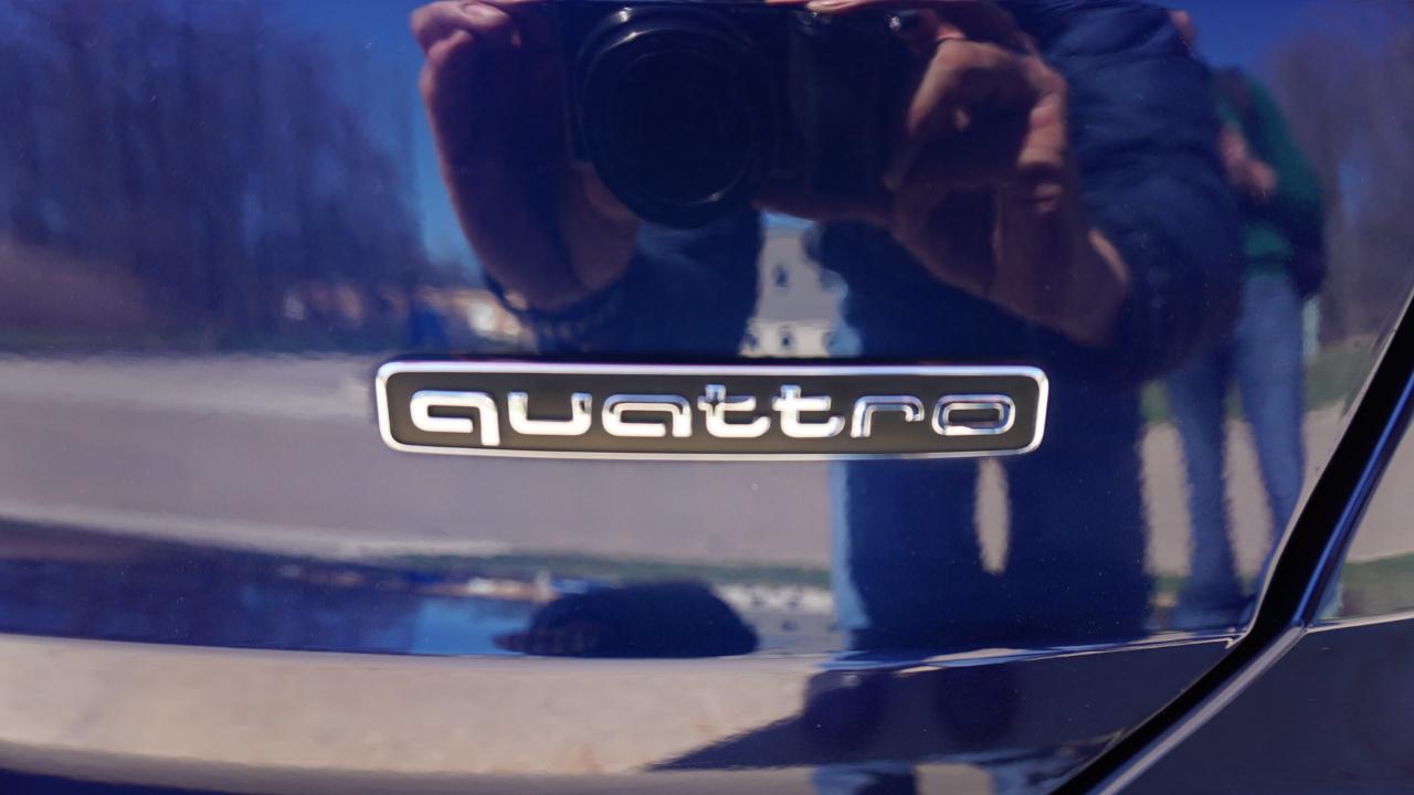 Audi Q3 S line Premium Plus 45 TFSI quattro 2023