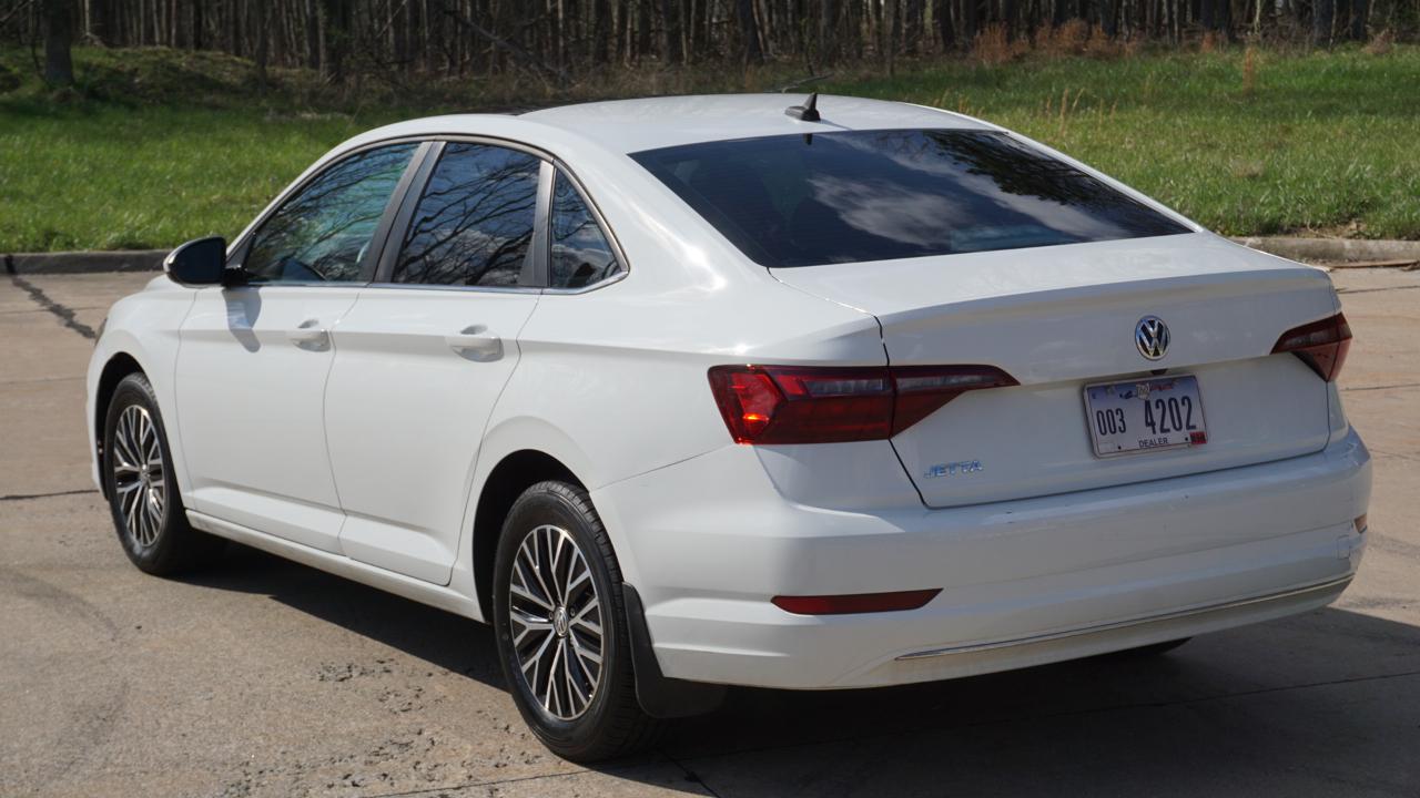 Volkswagen Jetta SE Auto 2021